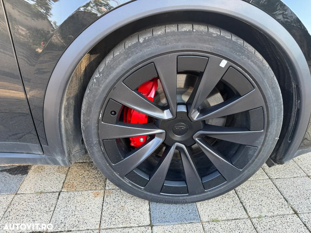Tesla Model X Plaid - 22