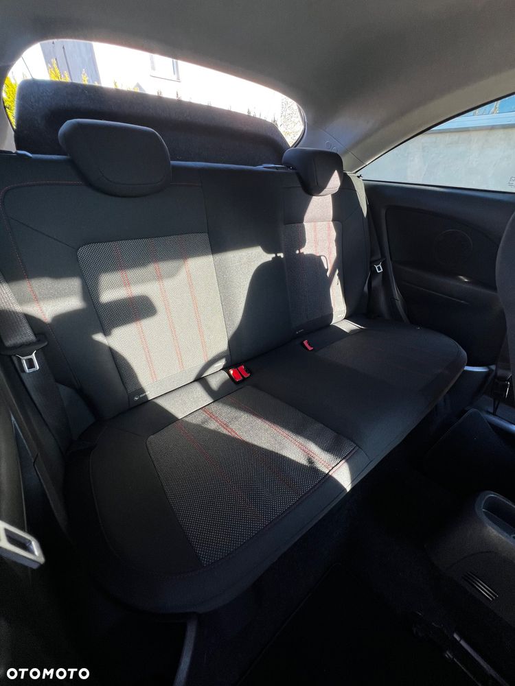 Opel Corsa 1.4 16V Color Race - 9