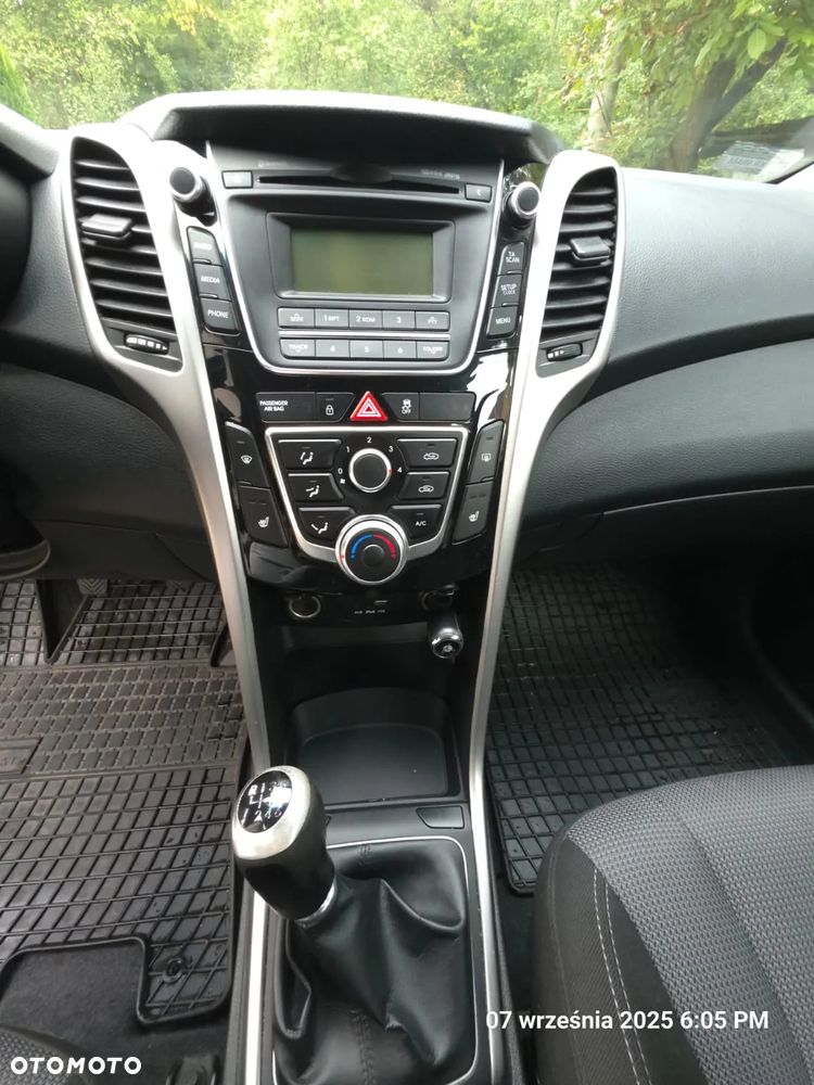 Hyundai i30 1.4 Classic + - 11