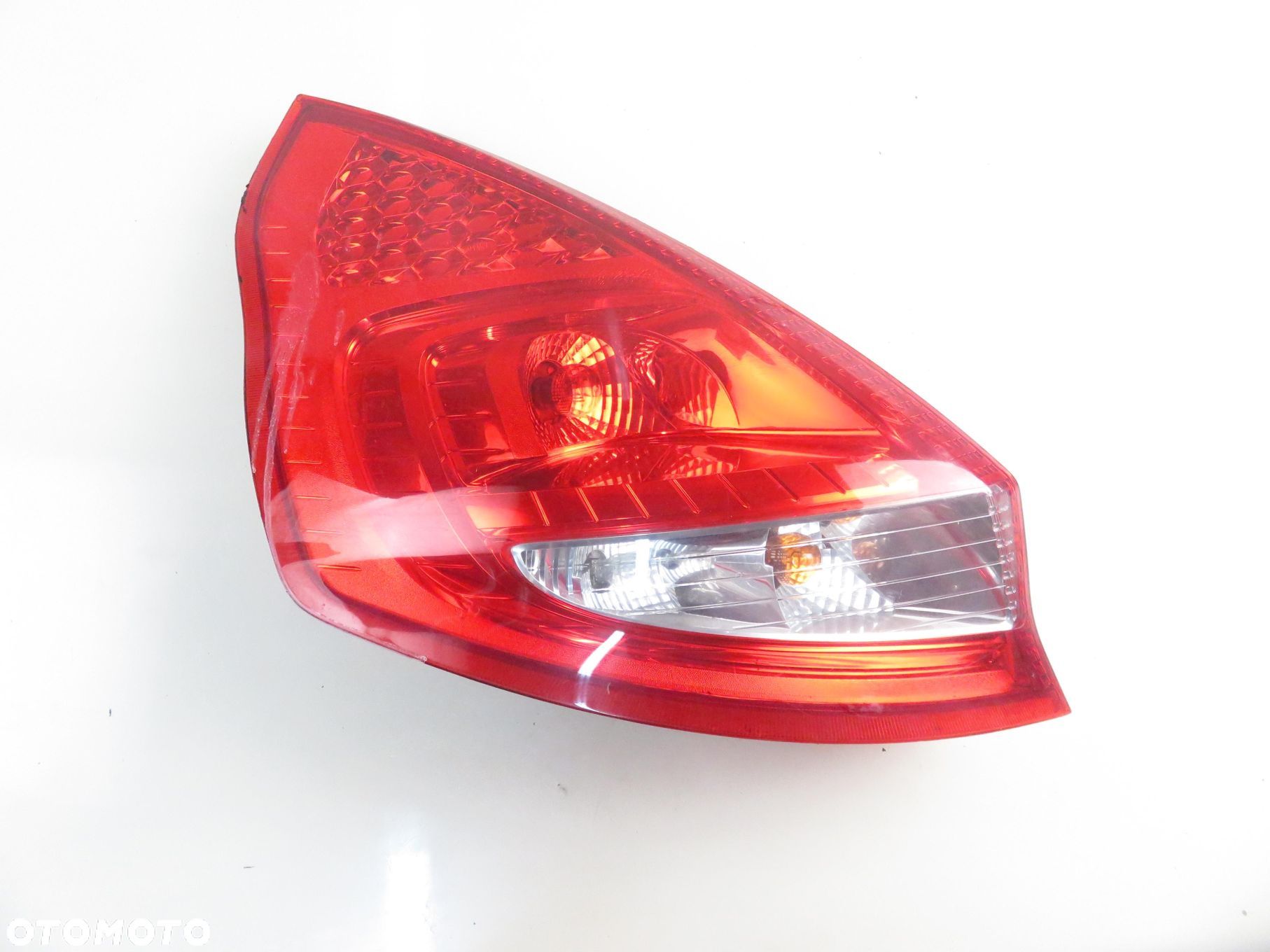 LAMPA LEWA TYLNA FORD FIESTA MK6 VI 8A6113405A - 1