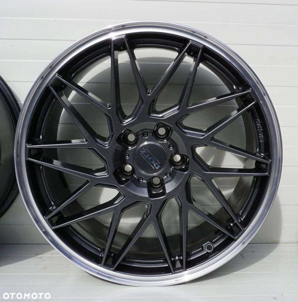 DOTZ Tanaka dark 19" 5x112x70,1 ET35 AF73 - 8