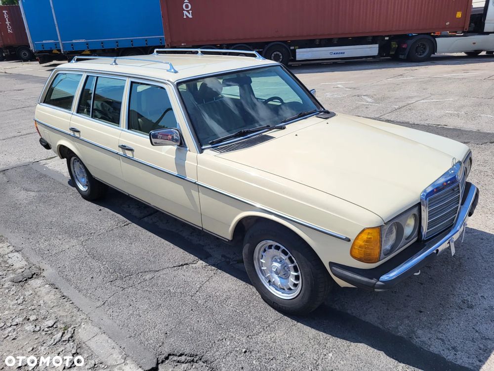 Mercedes-Benz W123 - 3