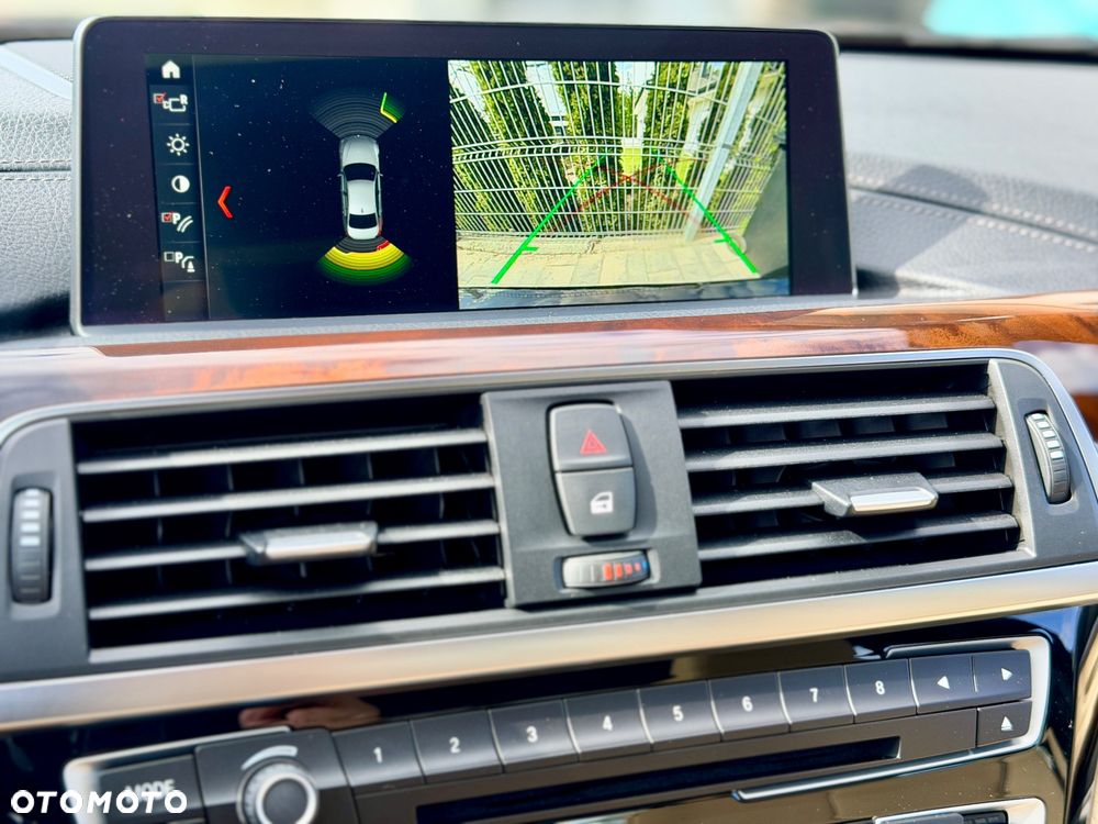 BMW Seria 3 330i Luxury Line - 31