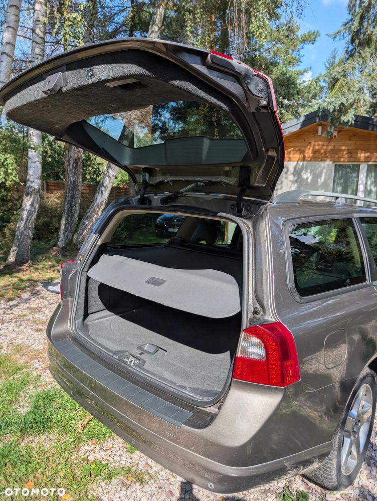 Volvo V70 2.0D Momentum - 20