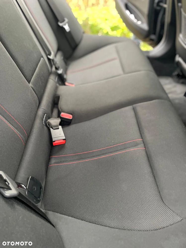 BMW Seria 3 318d Sport Line - 11