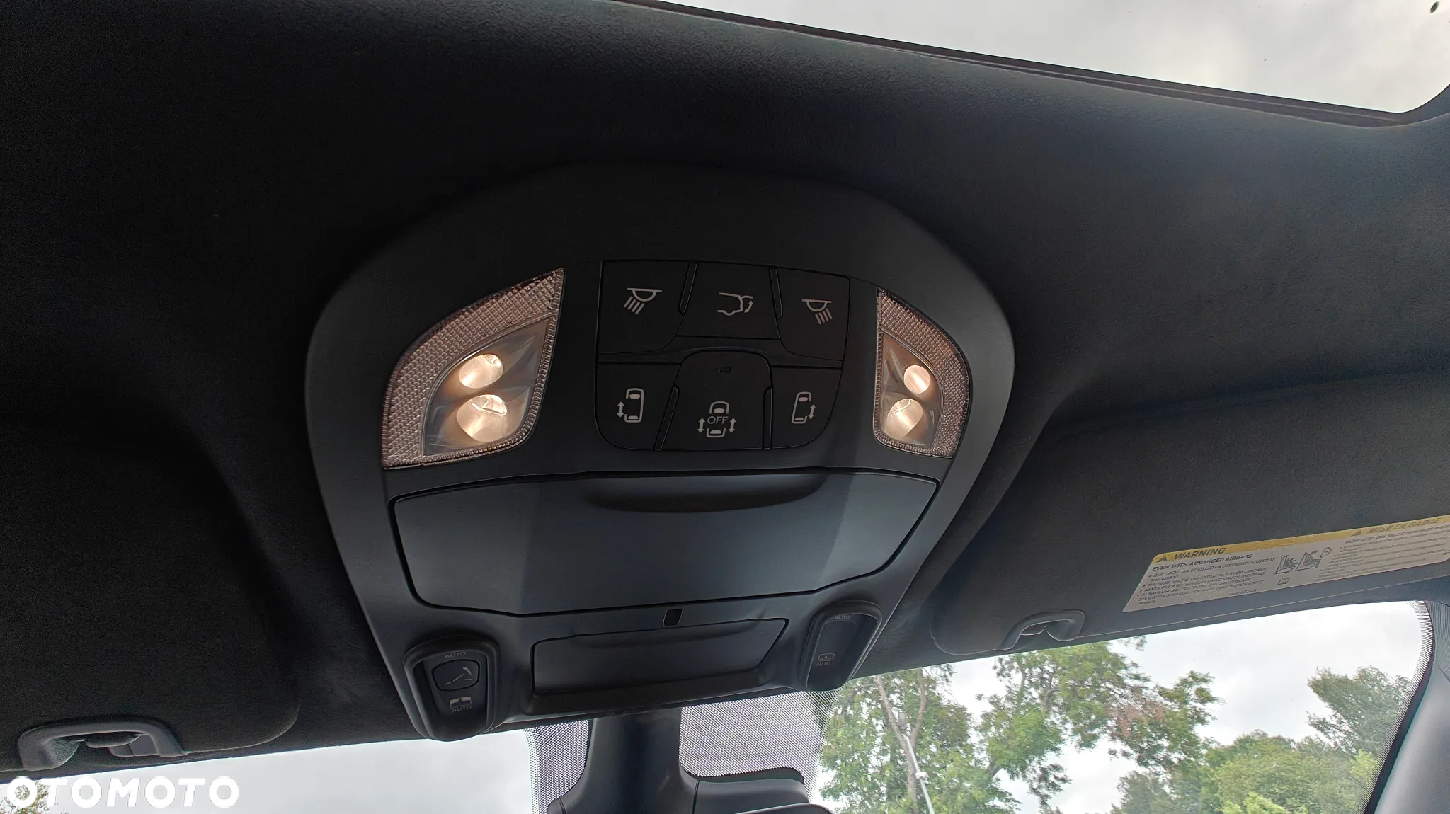 Chrysler Pacifica - 34