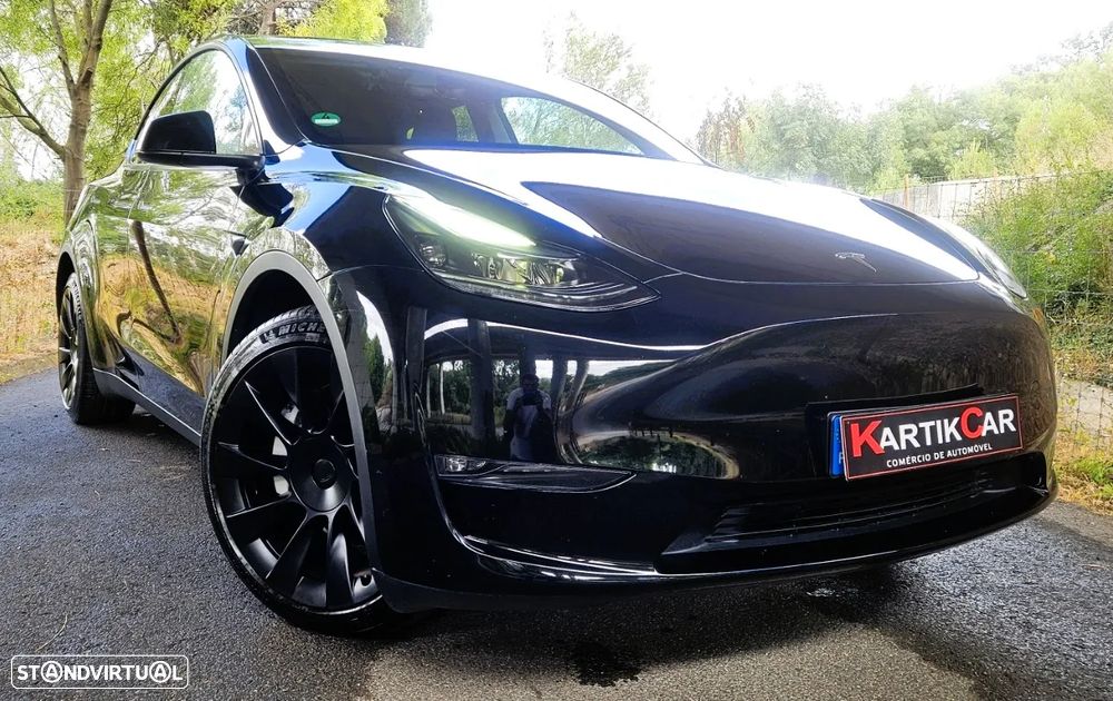Tesla Model Y Long Range Dual Motor AWD - 2