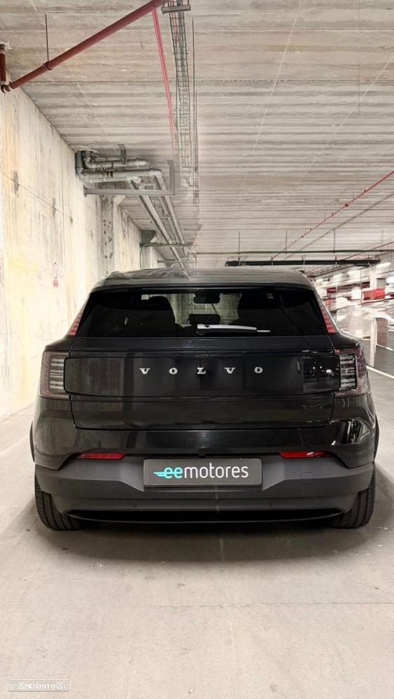 Volvo EX30 69 kWh Single Motor Extended Range Black Edition - 11
