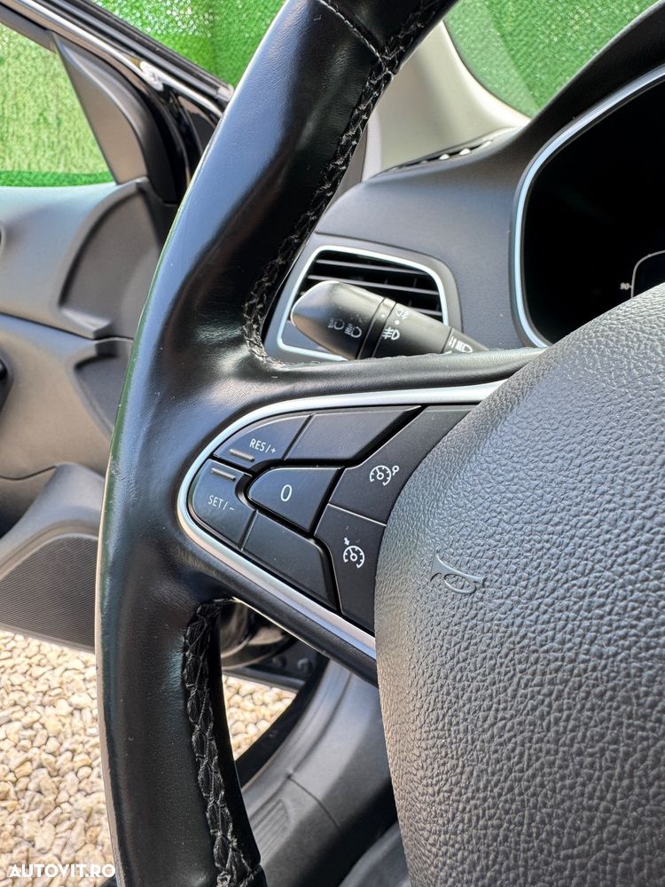 Renault Megane Blue dCi 116 Intens - 16