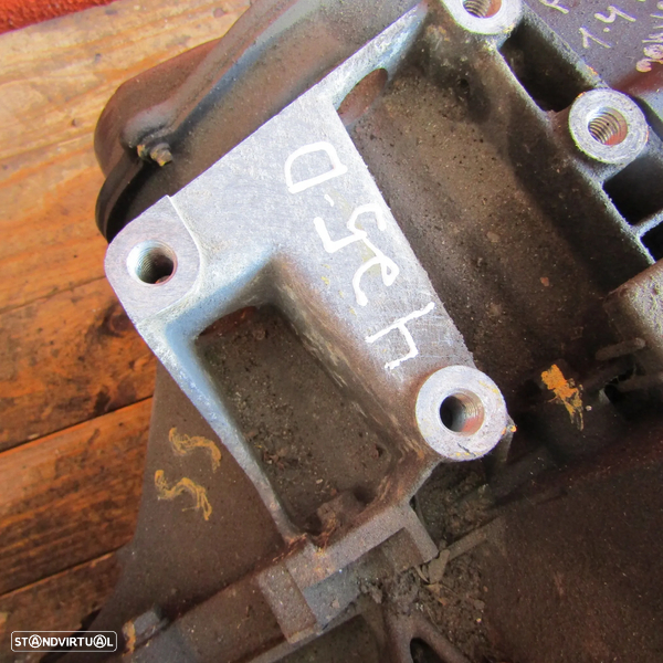 Caixa Velocidade Ford Fiesta 1.4 TDCi Diesel com Referência 2N1R7F096AB