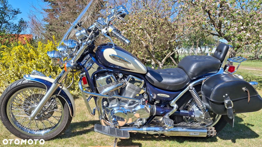 Suzuki Intruder - 4