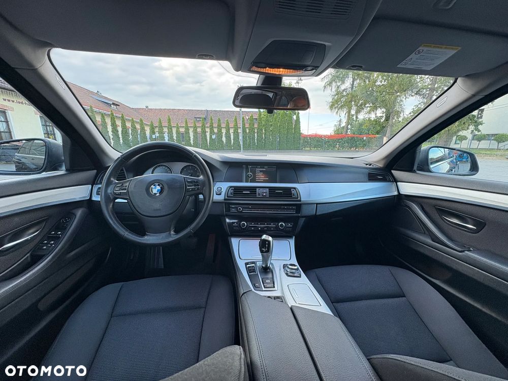 BMW Seria 5 530d Touring - 17
