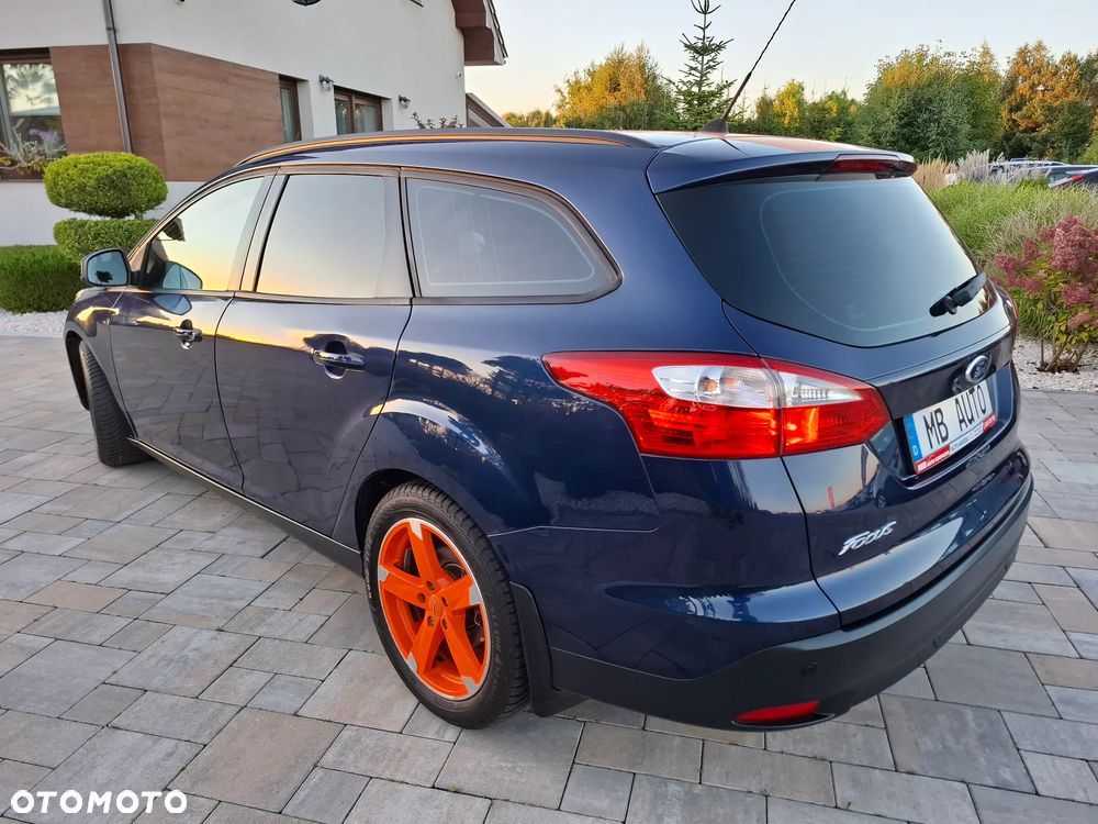 Ford Focus 1.6 TDCi DPF Champions Edition - 16