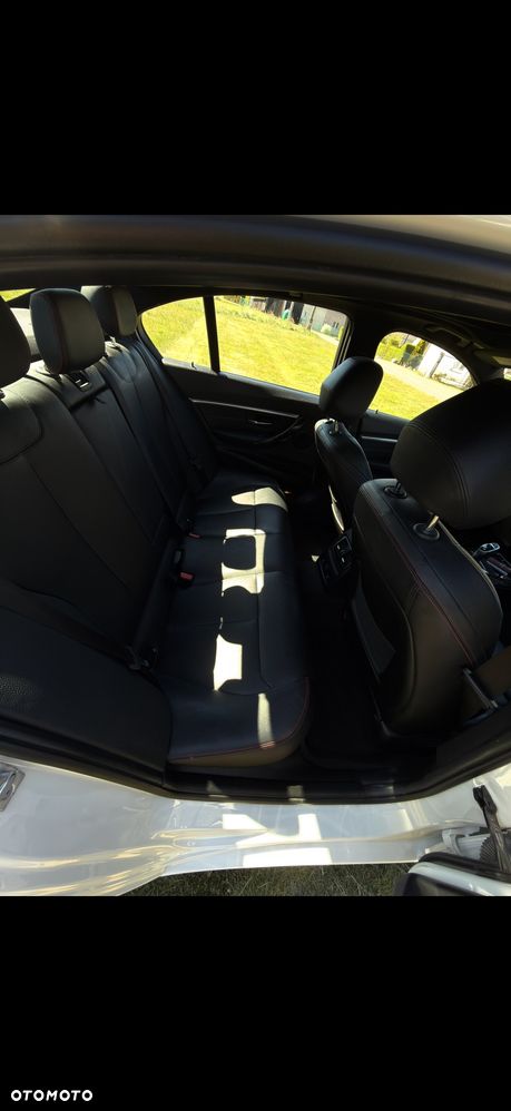 BMW Seria 3 330i Edition M Sport Shadow - 8