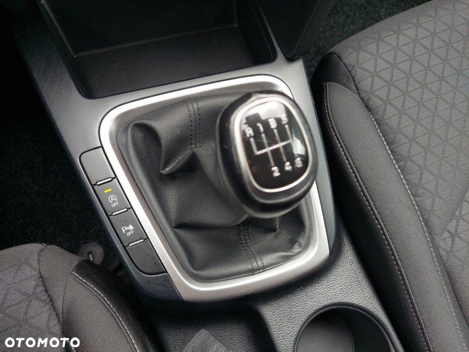 Kia XCeed - 27