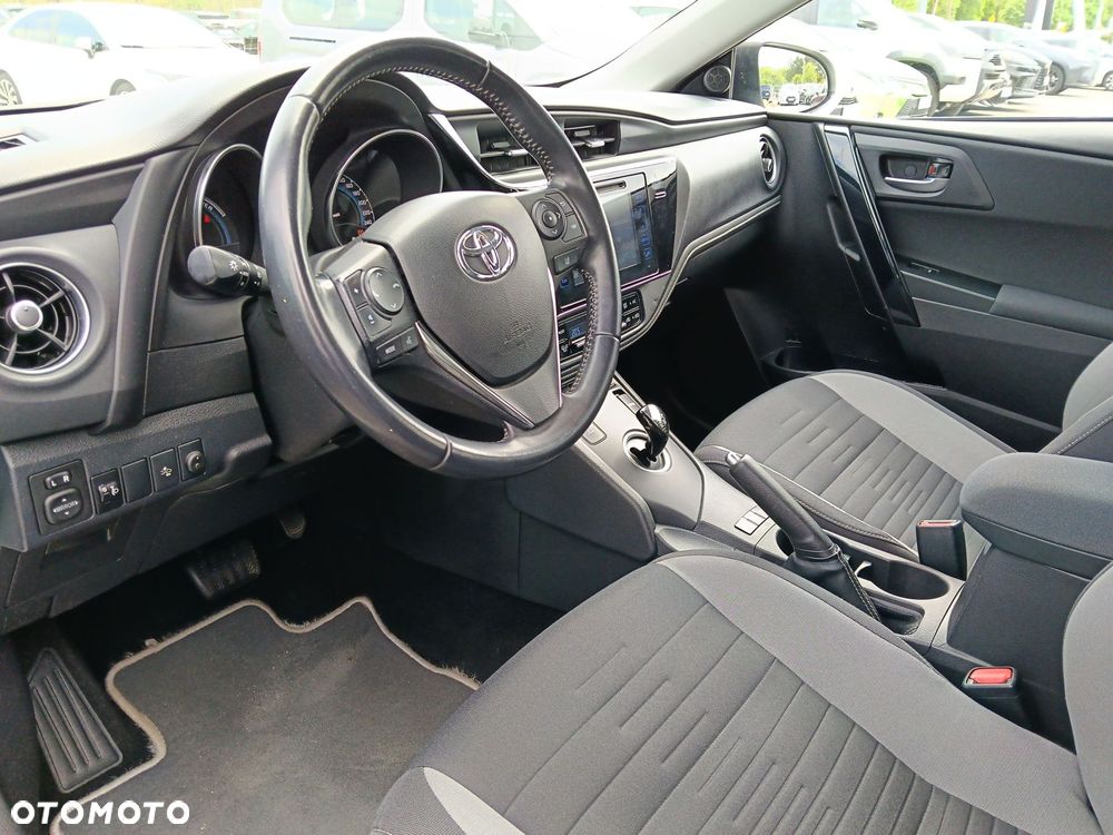 Toyota Auris Hybrid 135 Premium - 10