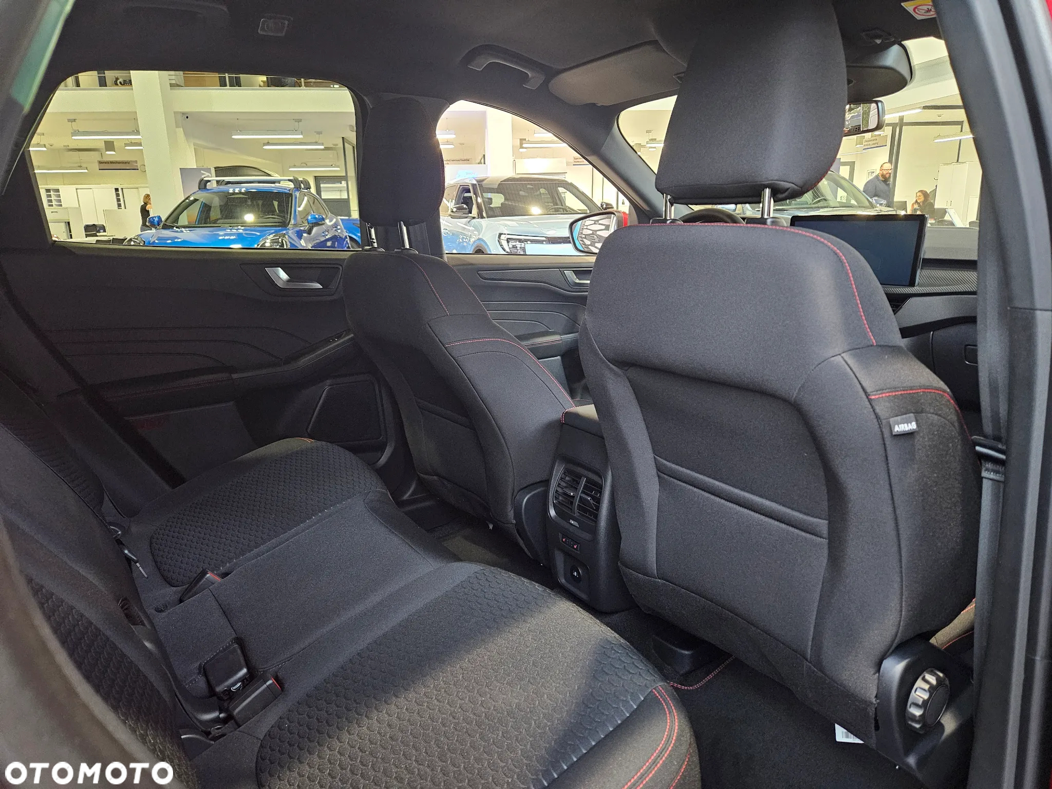 Ford Kuga 1.5 EcoBoost FWD ST-Line - 9