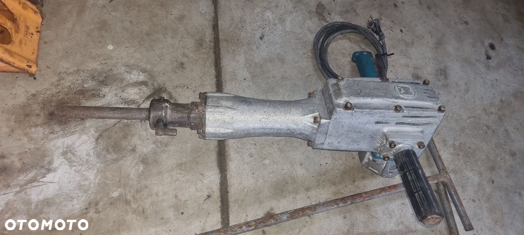 młot wyburzeniowy Makita HM 1400 - 4