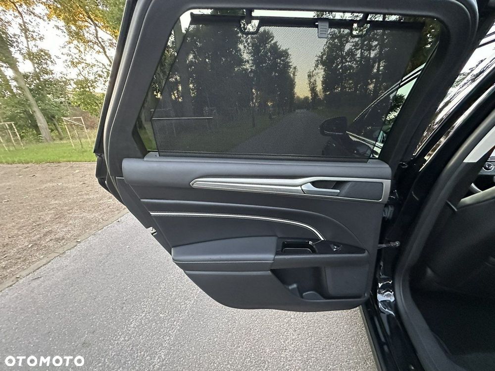 Ford Mondeo - 23