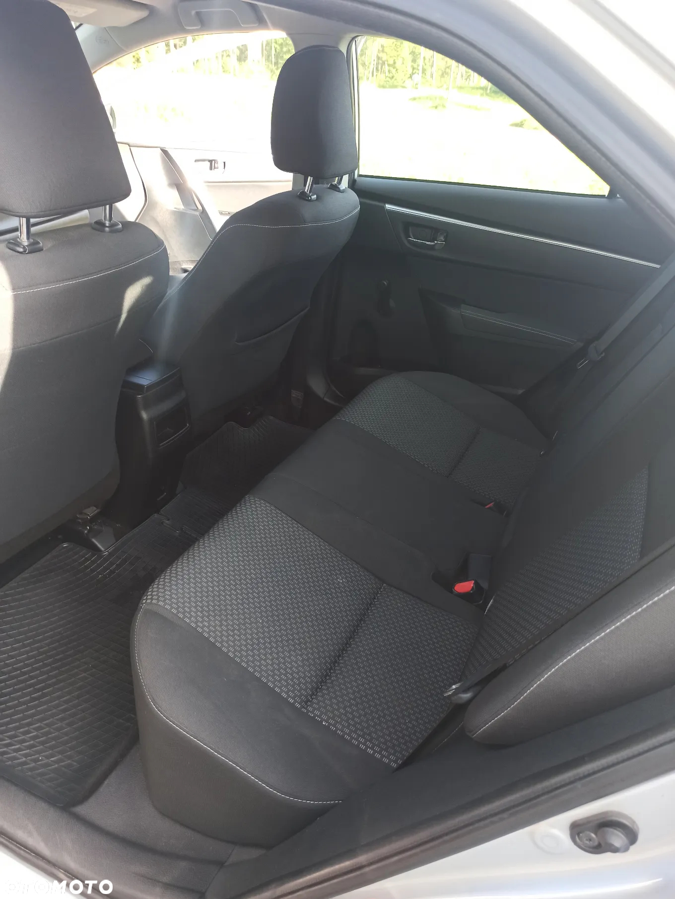 Toyota Corolla 1.6 Premium - 17
