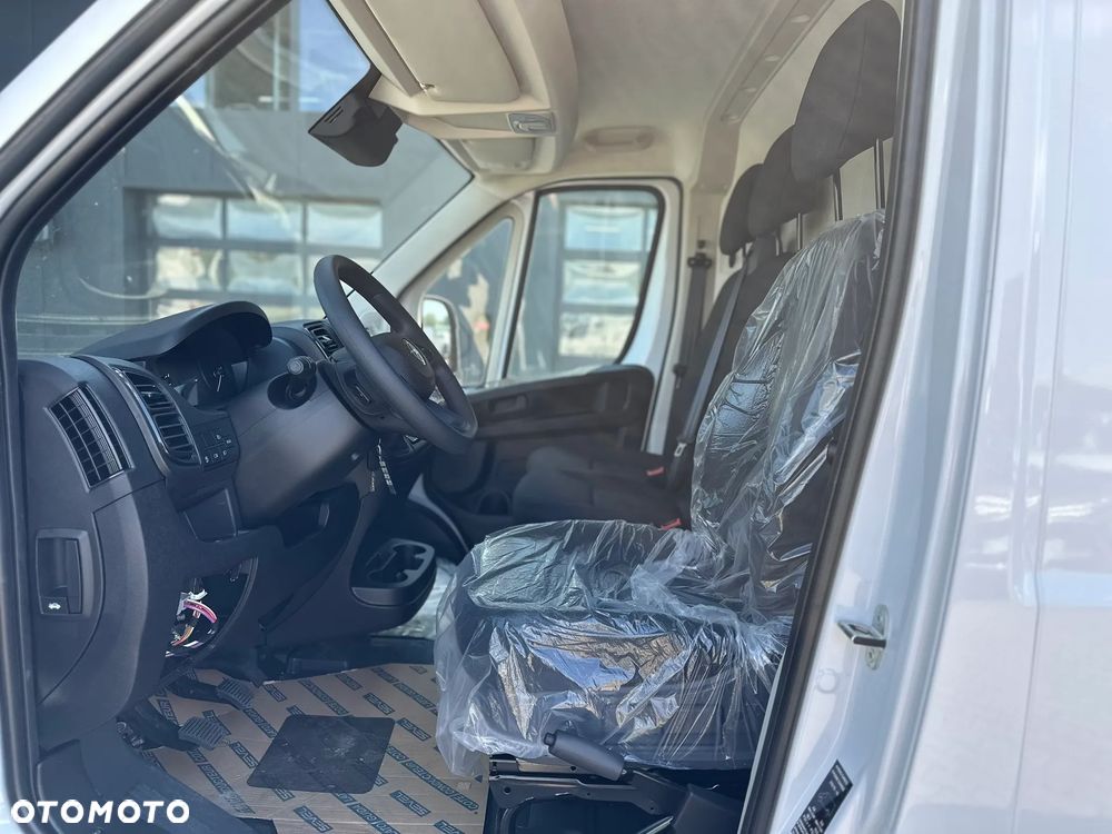 Opel MOVANO Furgon L2H1 3.3T  Diesel 2.2 140 KM Manual - 19