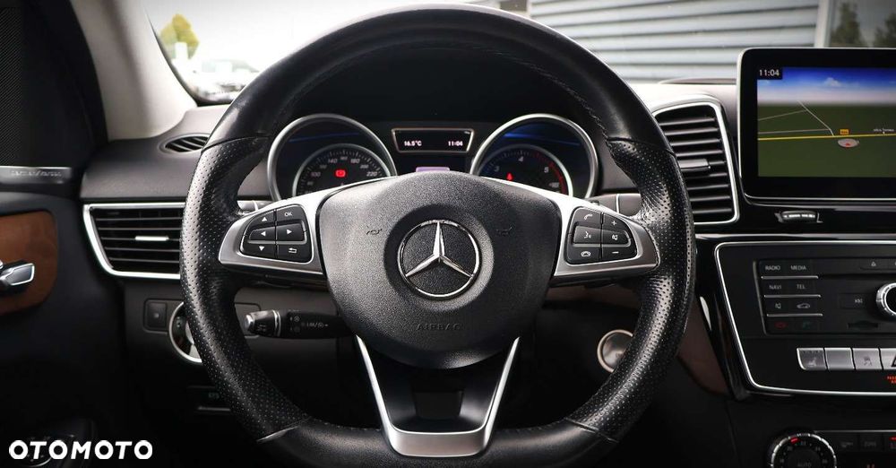 Mercedes-Benz GLE - 24