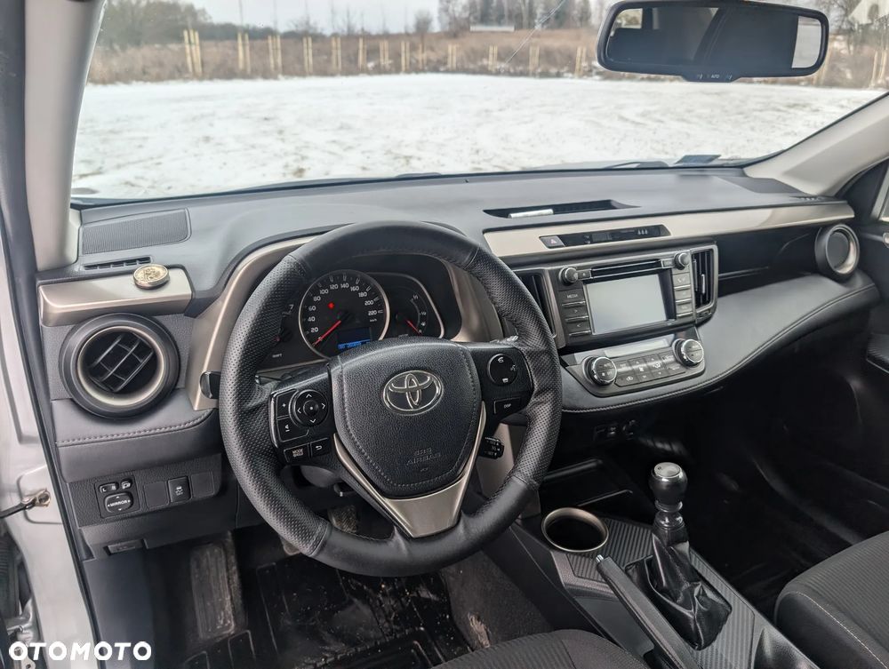 Toyota RAV4 2.0 D-4D Premium - 37