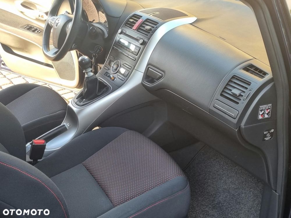 Toyota Auris 2010