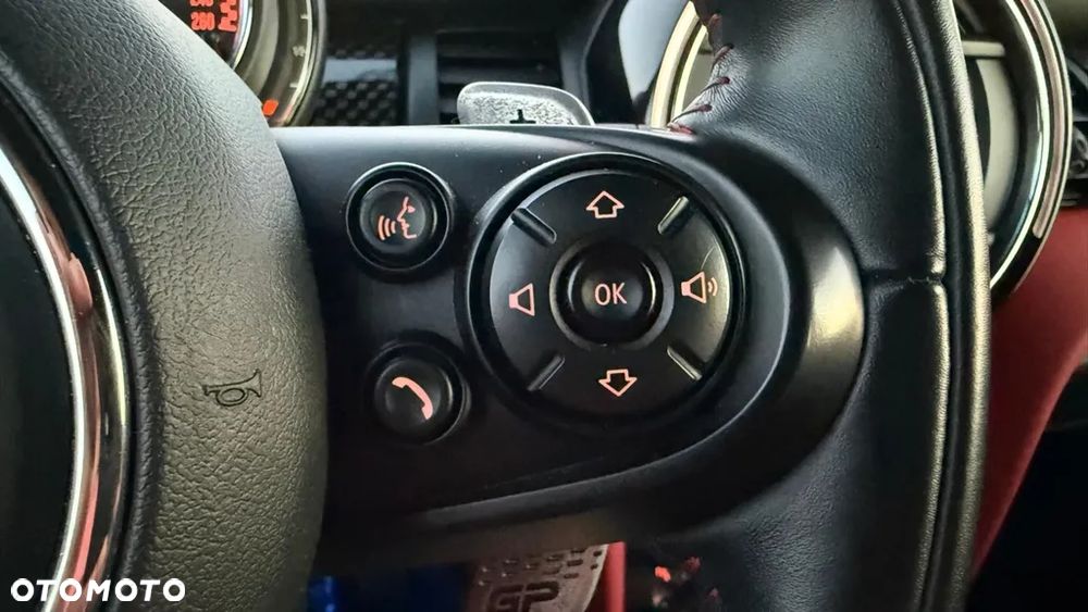 MINI John Cooper Works - 30