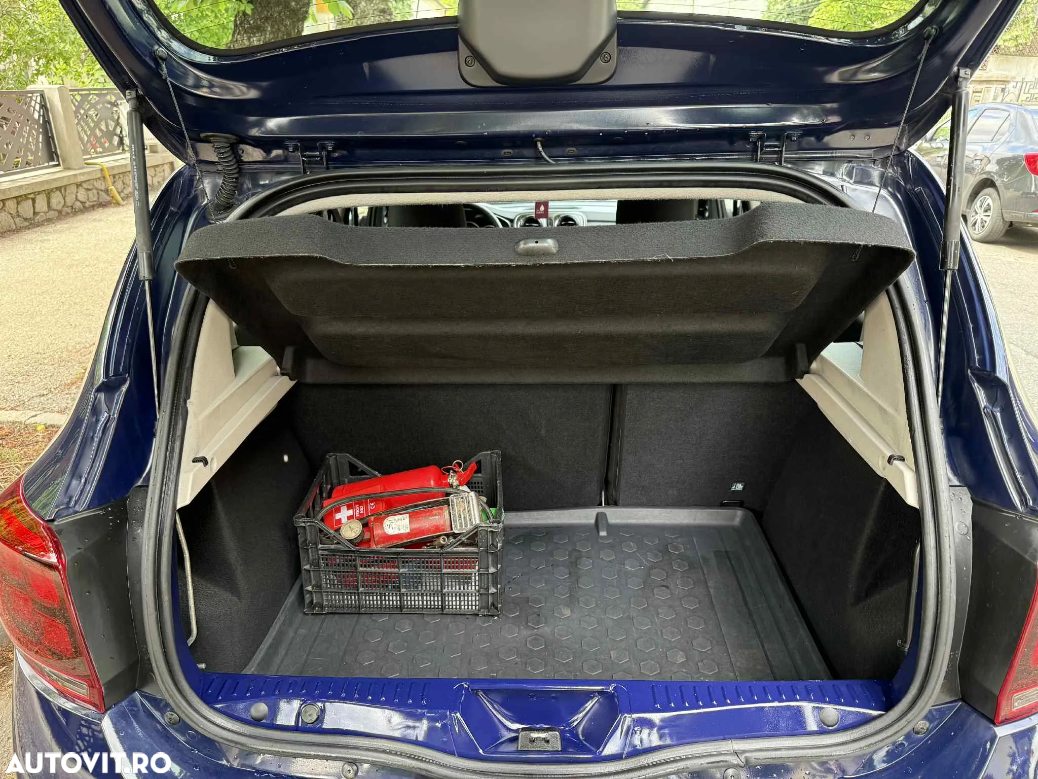 Dacia Sandero 1.0 SCe SL PLUS - 11