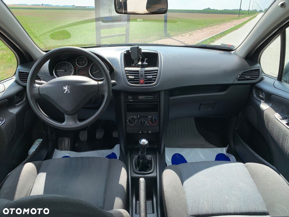 Peugeot 207 1.4 Trendy - 13