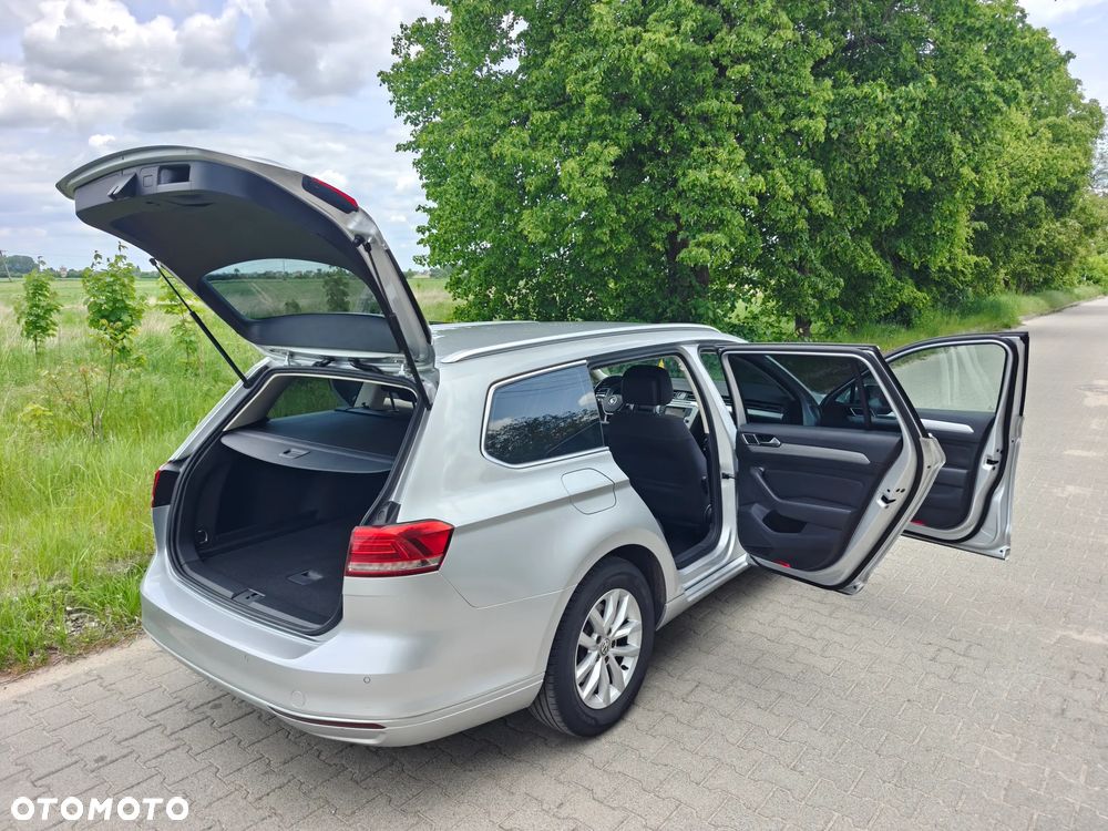Volkswagen Passat - 19