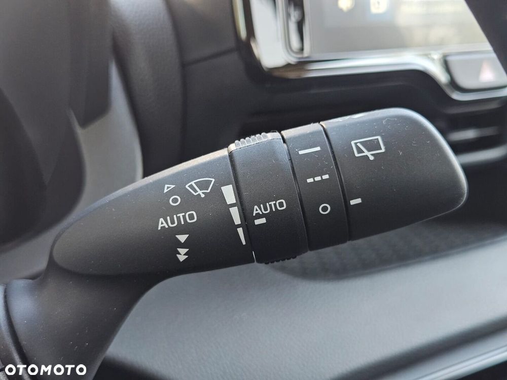 Toyota Yaris Hybrid 1.5 Style - 28