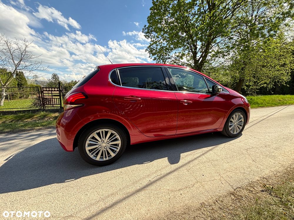 Peugeot 208 1.2 PureTech Allure - 8