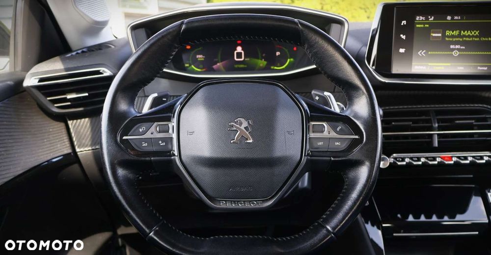 Peugeot 208 - 23