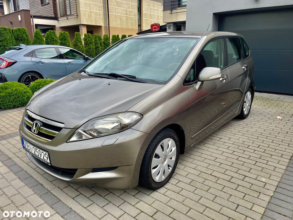 Honda FR-V - 4