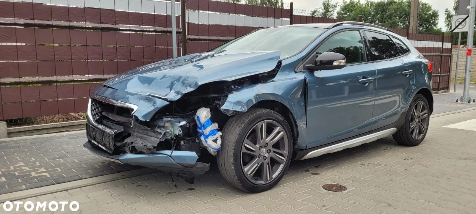 Volvo V40 Cross Country D2 Momentum - 9