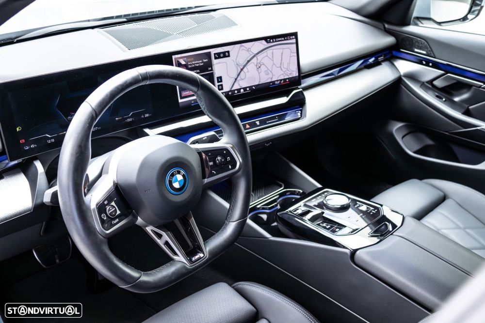 BMW i5 eDrive40 Pack Desportivo M - 32