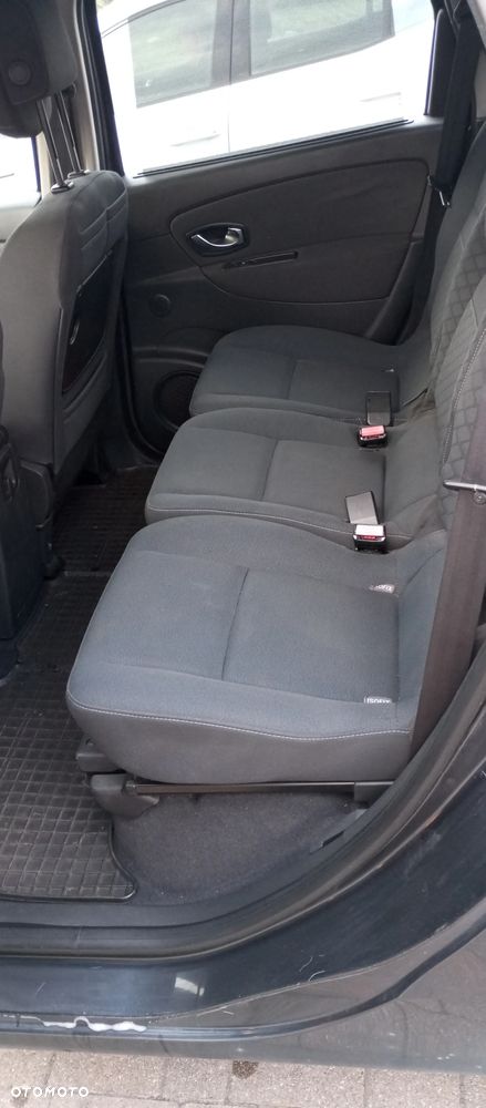 Renault Scenic - 16