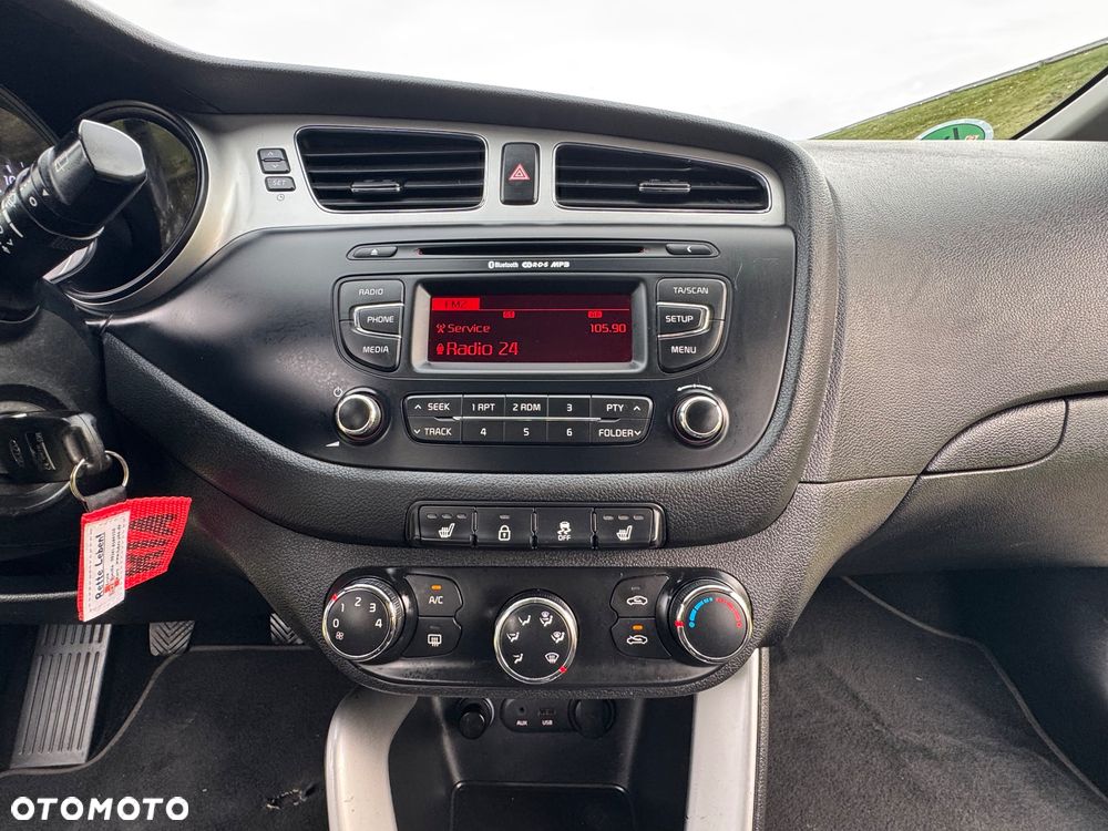 Kia Ceed 1.4 CVVT Fifa World Cup Edition - 37