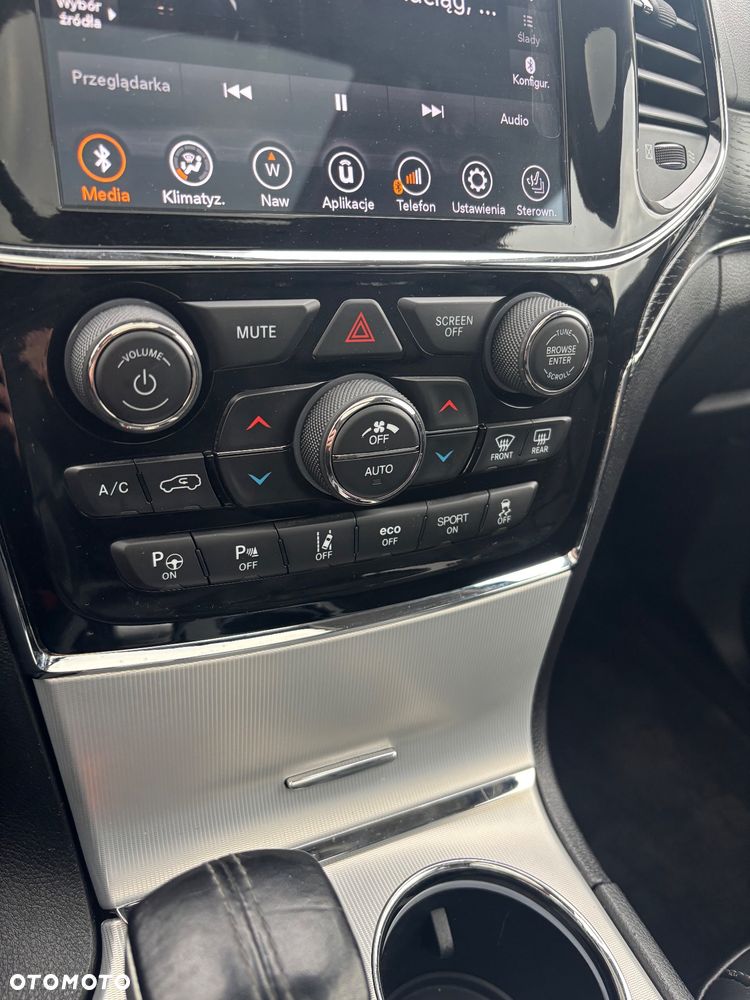 Jeep Grand Cherokee 5.7 V8 HEMI Summit - 26