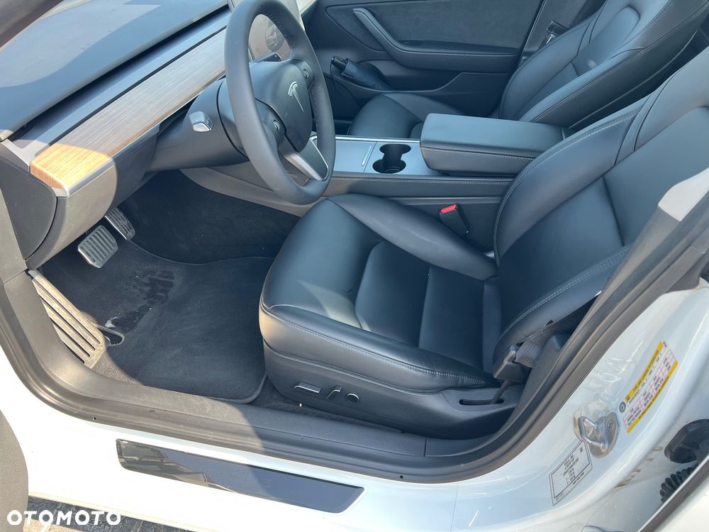 Tesla Model 3 Standard Reichweite Plus Hinterradantrieb - 10