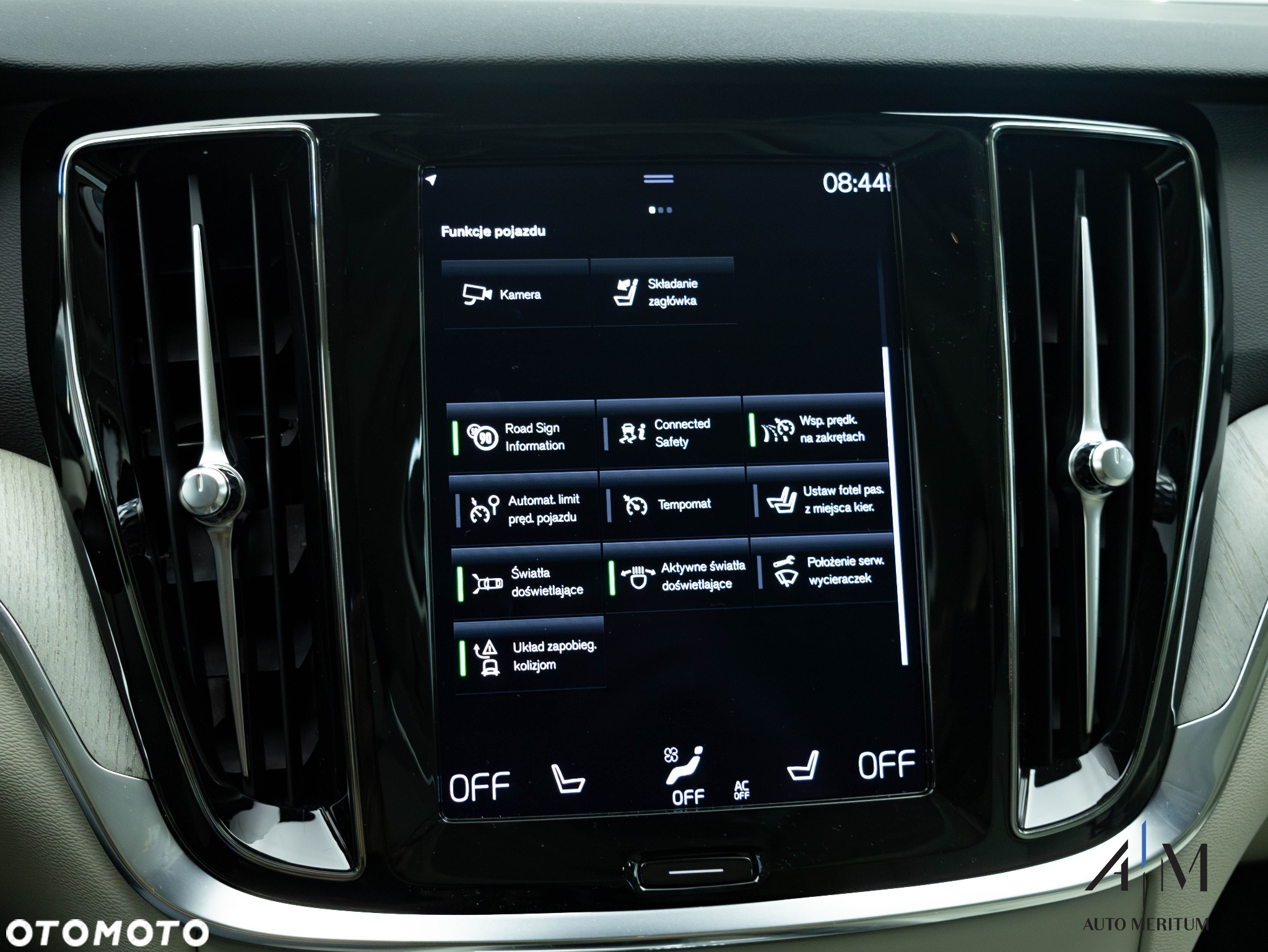 Volvo V60 Cross Country B4 D AWD Geartronic - 24