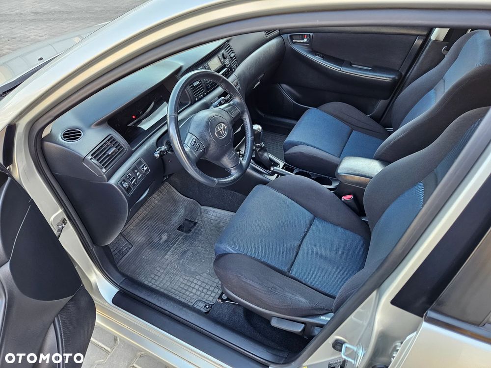 Toyota Corolla 1.4 VVT-i Terra Polaris - 10