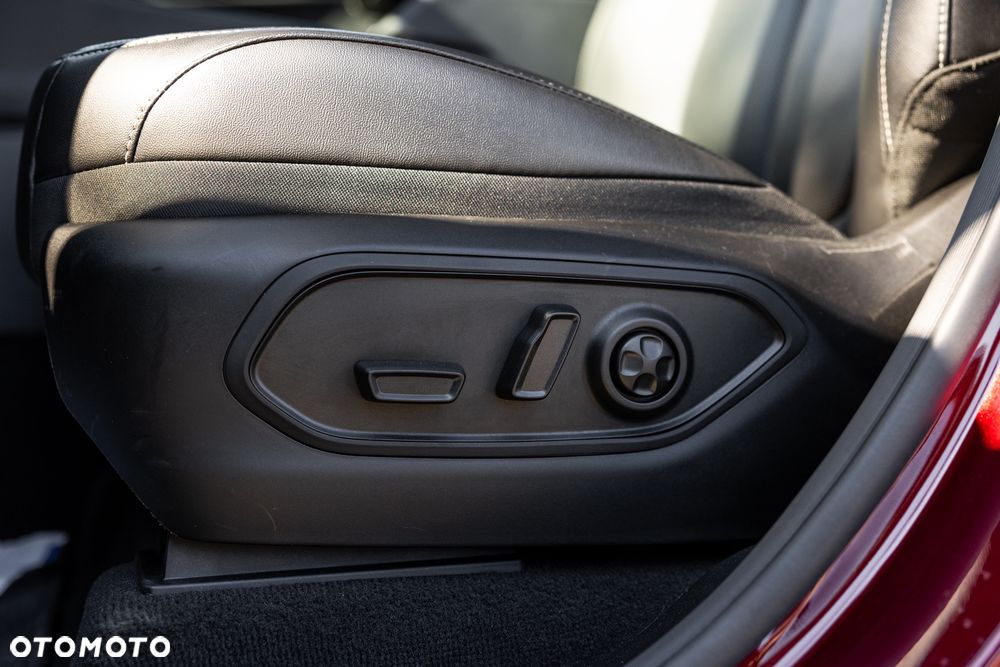 Jeep Grand Cherokee - 36