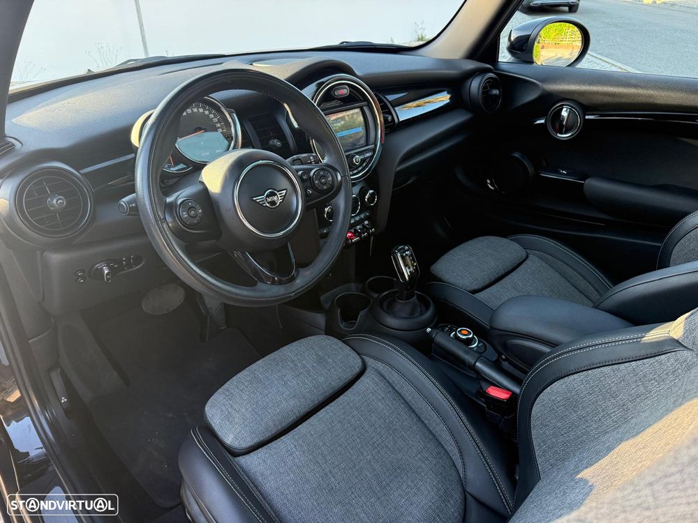 MINI 3 Portas Cooper Aut. - 24