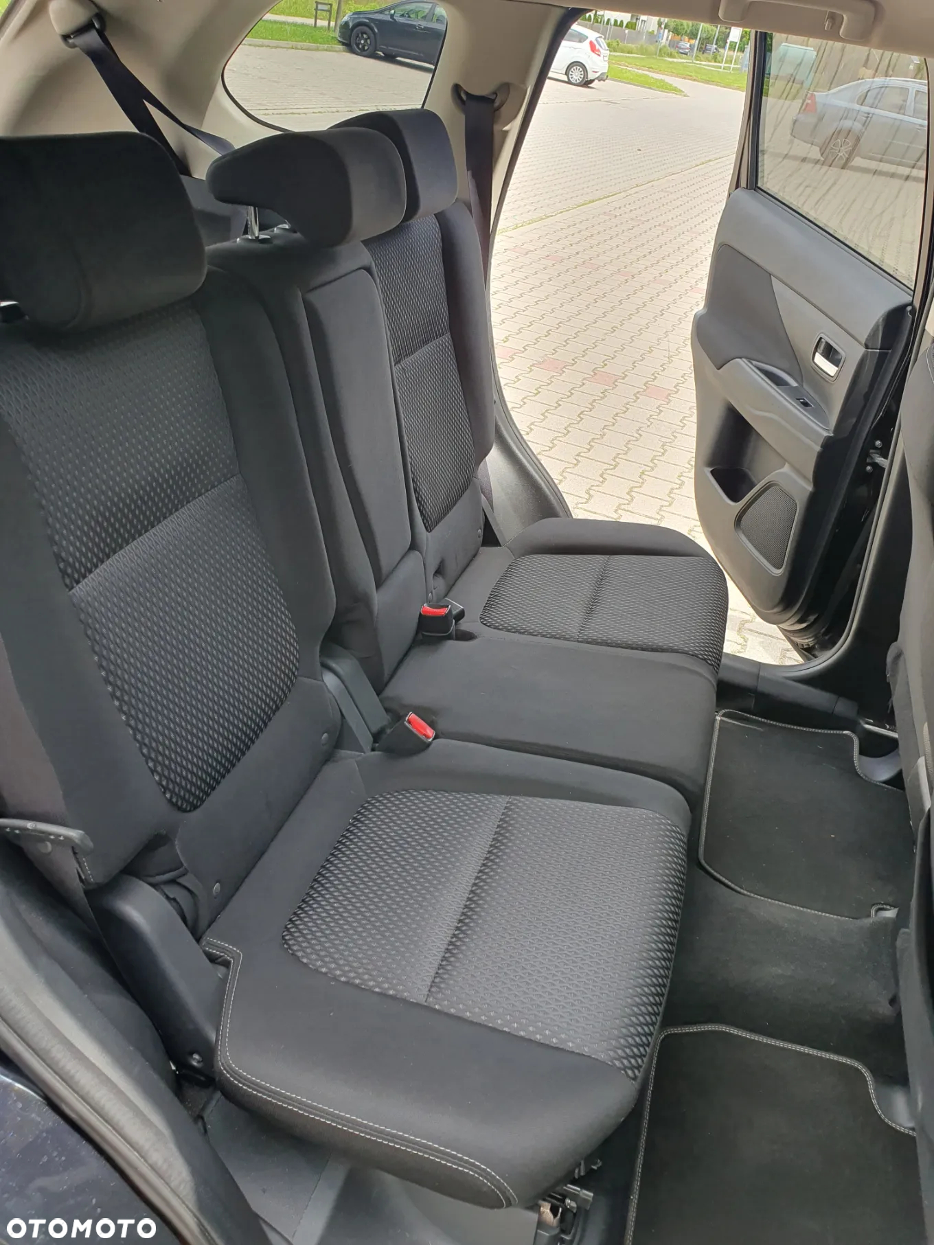 Mitsubishi Outlander 2.2 DID Intense + 4WD - 21