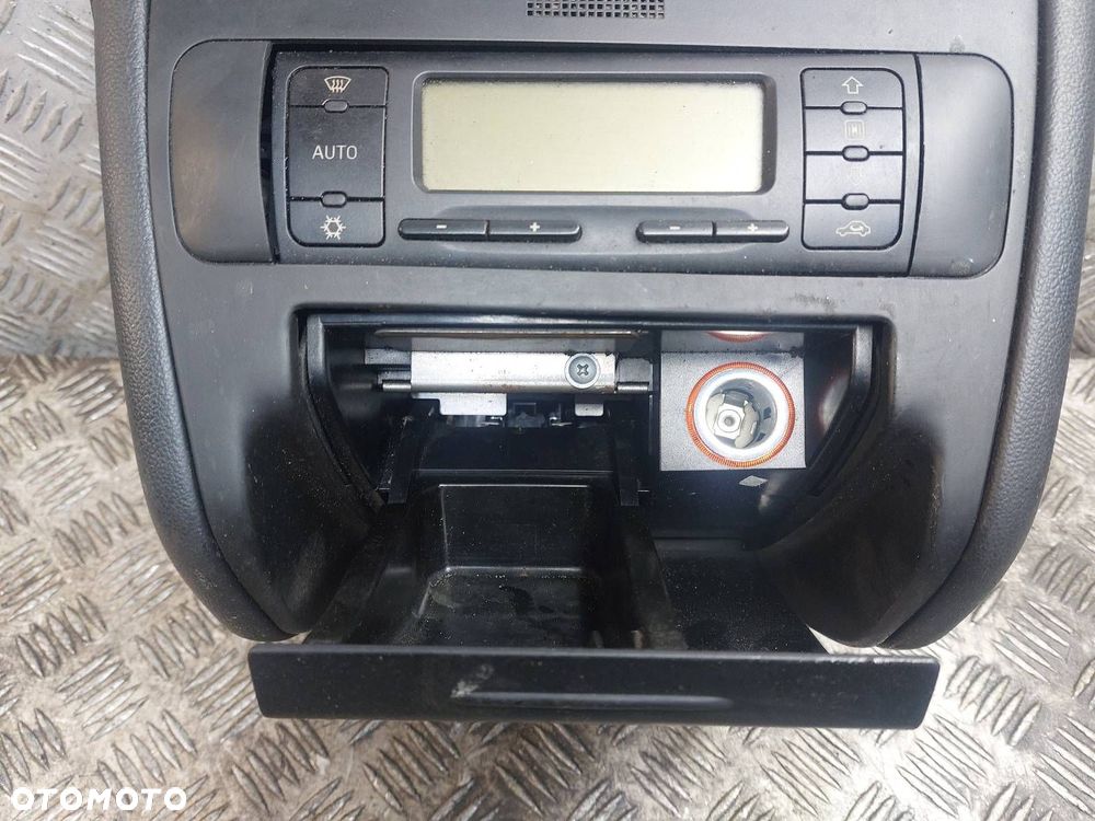 RAMKA KONSOLI ŚRODKOWA RADIO CUPHOLDER PANEL NAWIEWU TOLEDO II LEON I - 2