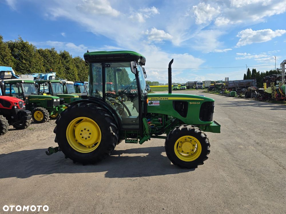 John Deere 5090 GF - 5