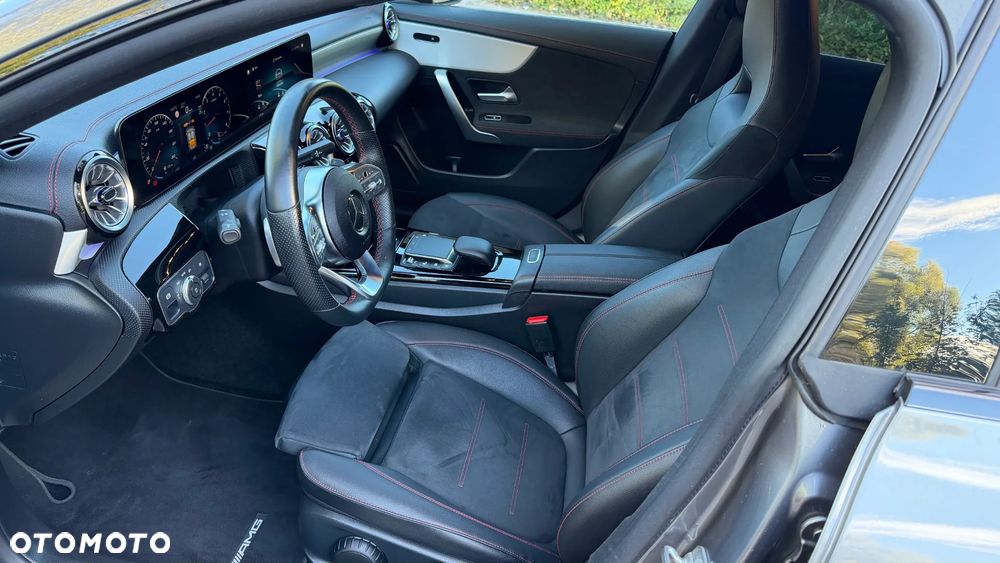 Mercedes-Benz CLA 200 AMG Line 7G-DCT - 23